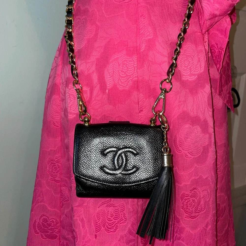 🔴🔴SOLD🔴🔴CHANEL WOC Vintage Wallet on Chain Crossbody Caviar Leather - Picture 16 of 16